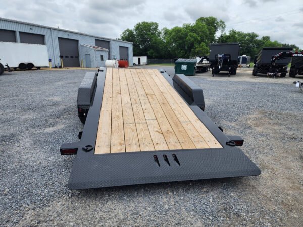 2025 Load Trail TH 20′ 16K Tilt Trailer – Heavy-Duty Hydraulic  Equipment Hauler