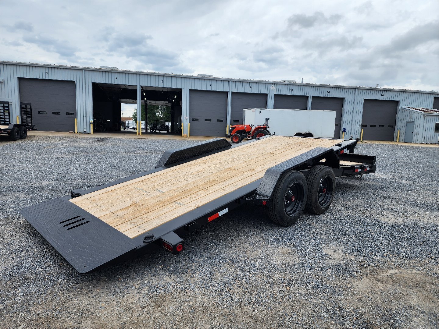 2025 Load Trail TH 20′ 16K Tilt Trailer – Heavy-Duty Hydraulic  Equipment Hauler - Image 4