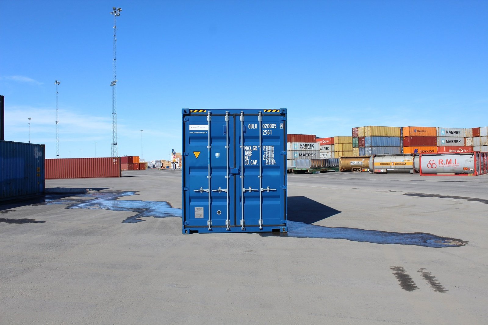 20ft Insulated Dry Shipping Container – Secure, Temperature-Stable Storage - Image 1